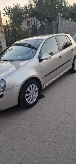Vând golf 5 cu motor de 1.9 diesel