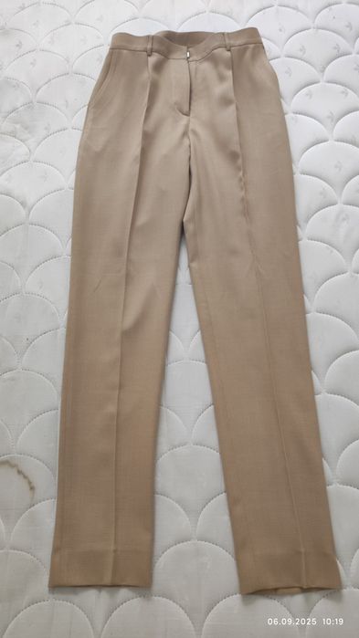 Новый Брючный костюм, приталенный  пиджак