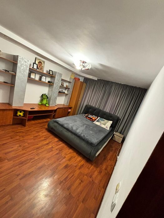 Apartament de închiriat