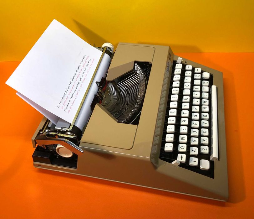 Пишеща Машина Lemair 30 3 цвята Латиница Qwerty нова лента топ състоян