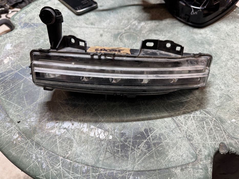 Proiector stanga Range Rover Land Rover VOGUE L460 2022/2023/2024/2025 ...
