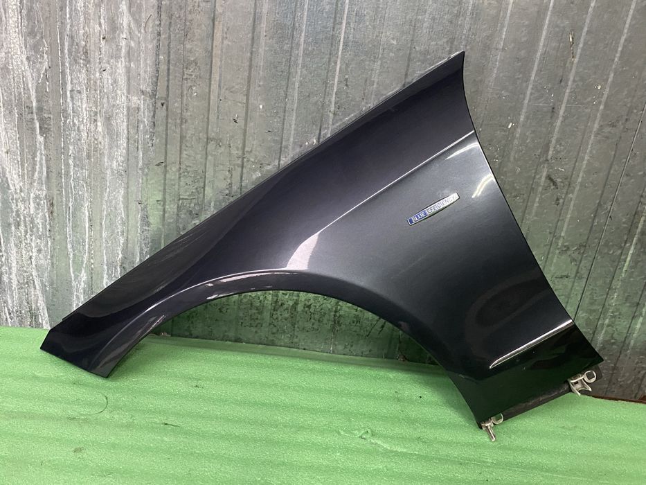 Aripa stanga fata mercedes w212