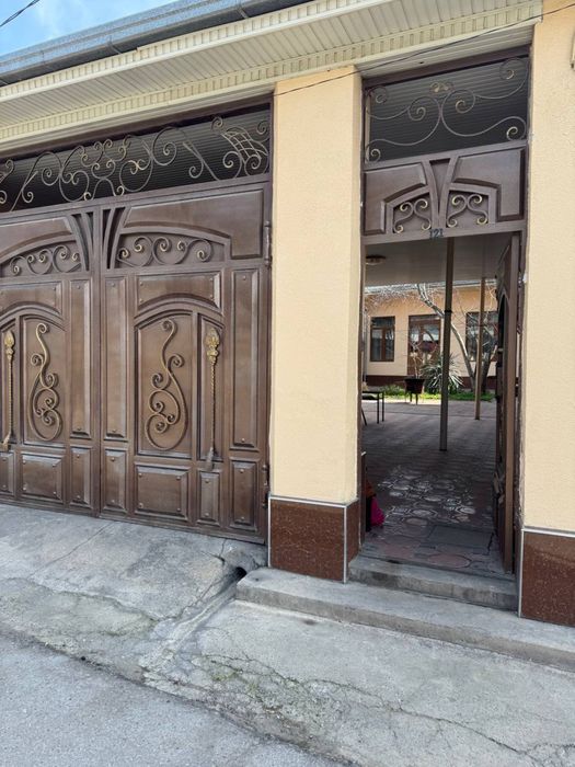 Assalomu alaykum Uy sotiladi 3 sotix 4 xona yunusobot tumani otchopar