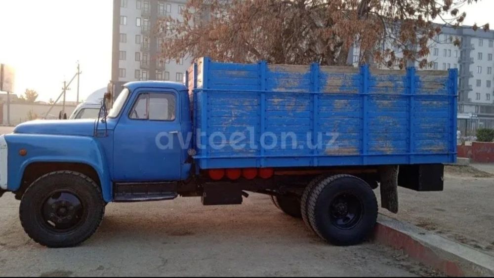 Gaz 53 yili 1977-yil