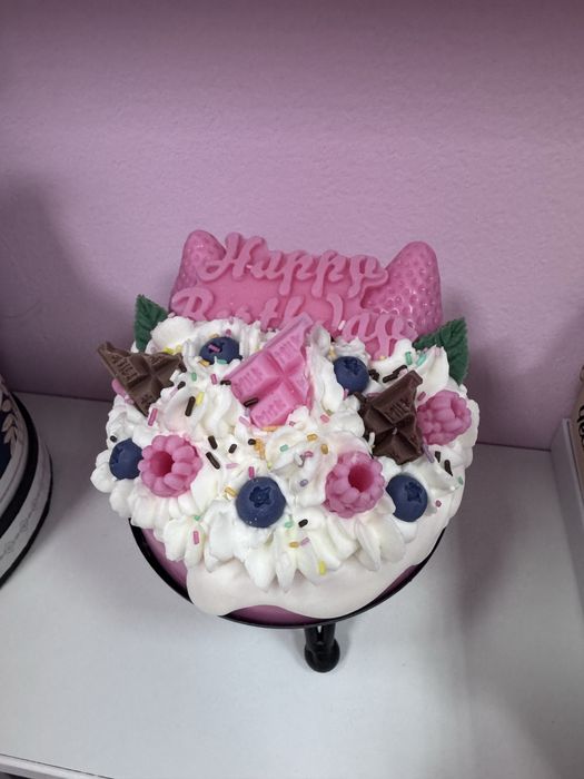 Ароматни свещи / подаръчета за гости / букети/ цветя