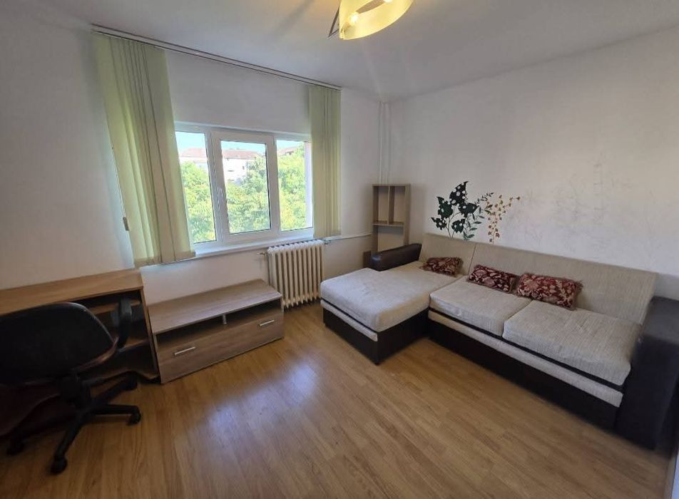 Apartament 2 camere - etajul 3 - Aradului - Vedere 5