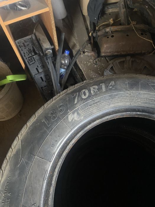 Продаю шинны 185/70 14