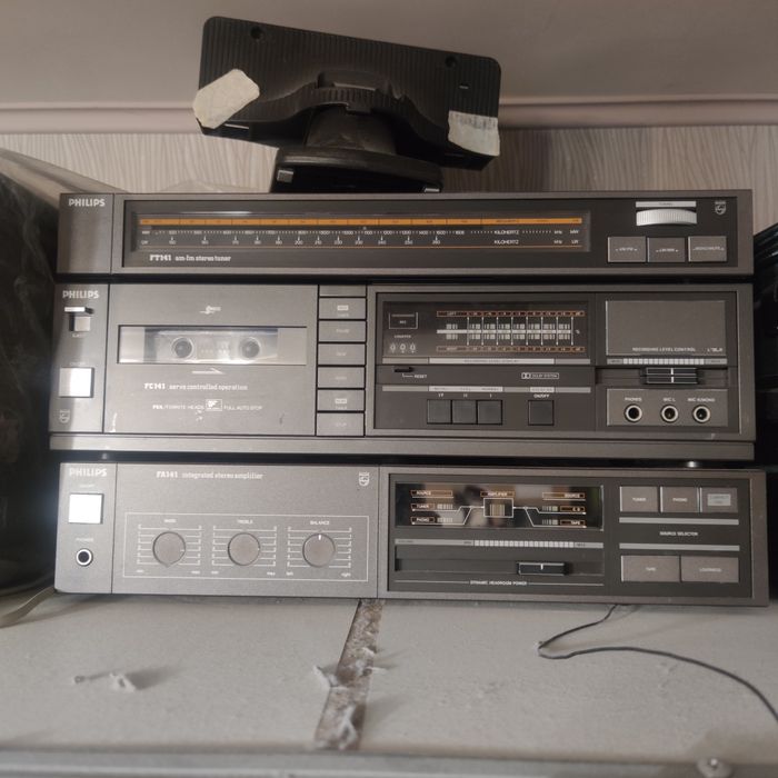 Дек усилвател с радио