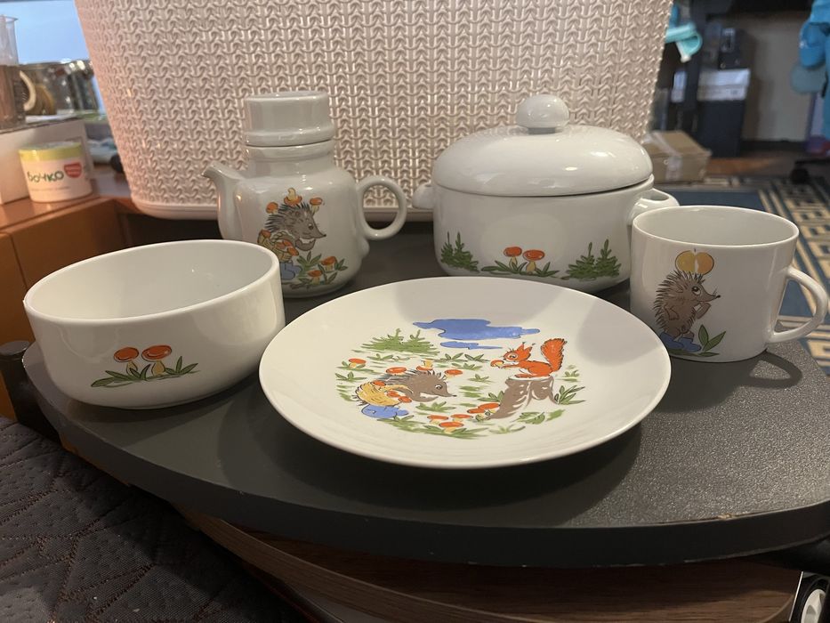 Стар български детски порцеланов сервиз