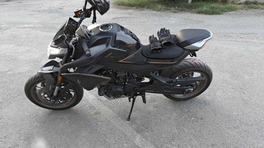 CF MOTO 800 NK sotiladi