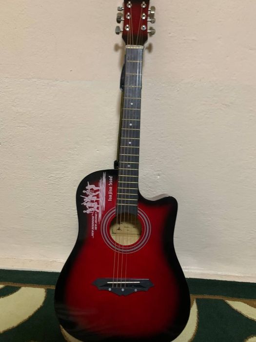 Gitara  music  sotilad