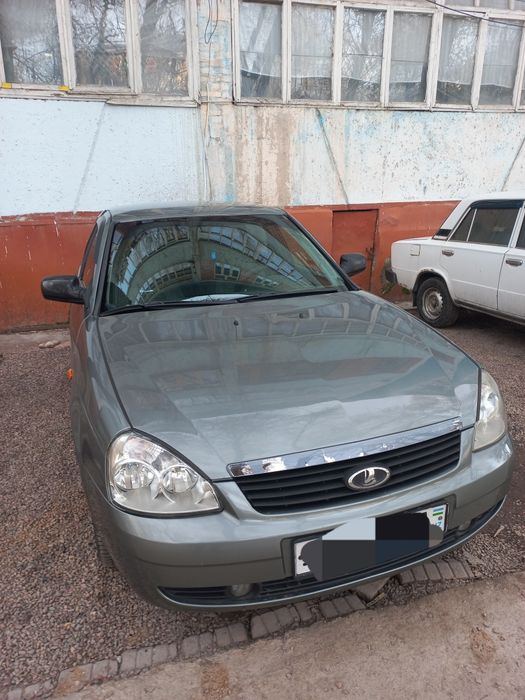 Лада приора 1.6 седан