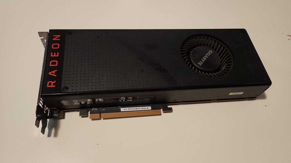 Plăci video GPU GTX 1070 / RX 580 / Vega 64 (ASUS, Red Devil, Nitro+,MSI), sursă EVGA 1200W Platinum