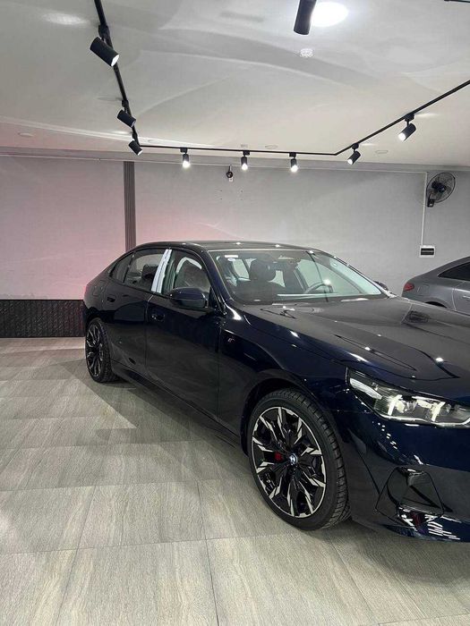 BMW I5 35 m paket фулл доп опция 2025