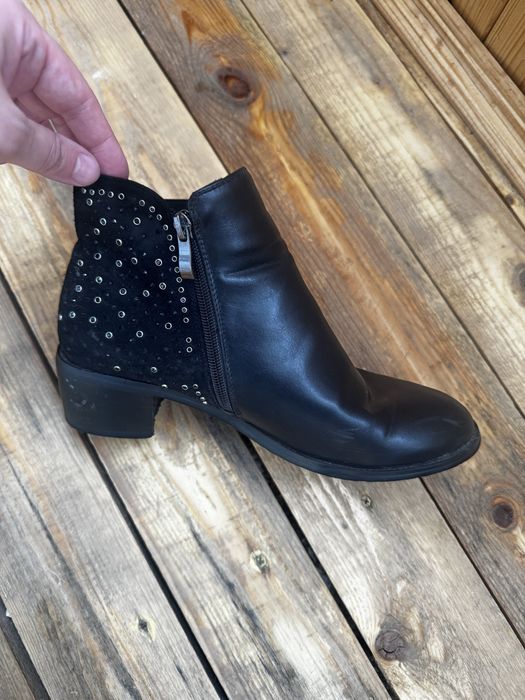 Продам б/у  ботинки