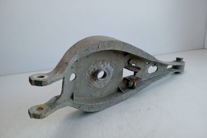 Trapez Suport arc suspensie dreapta spate  10948900 BMW Seria 3 E46 (