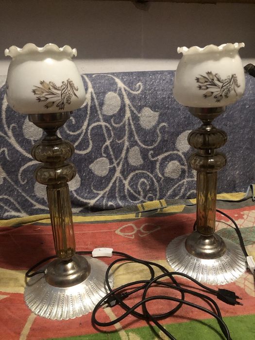 Veioze  57cm stare buna 150 lei ambele