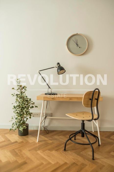 Тристаен апартамент в Центъра на София до НДК.