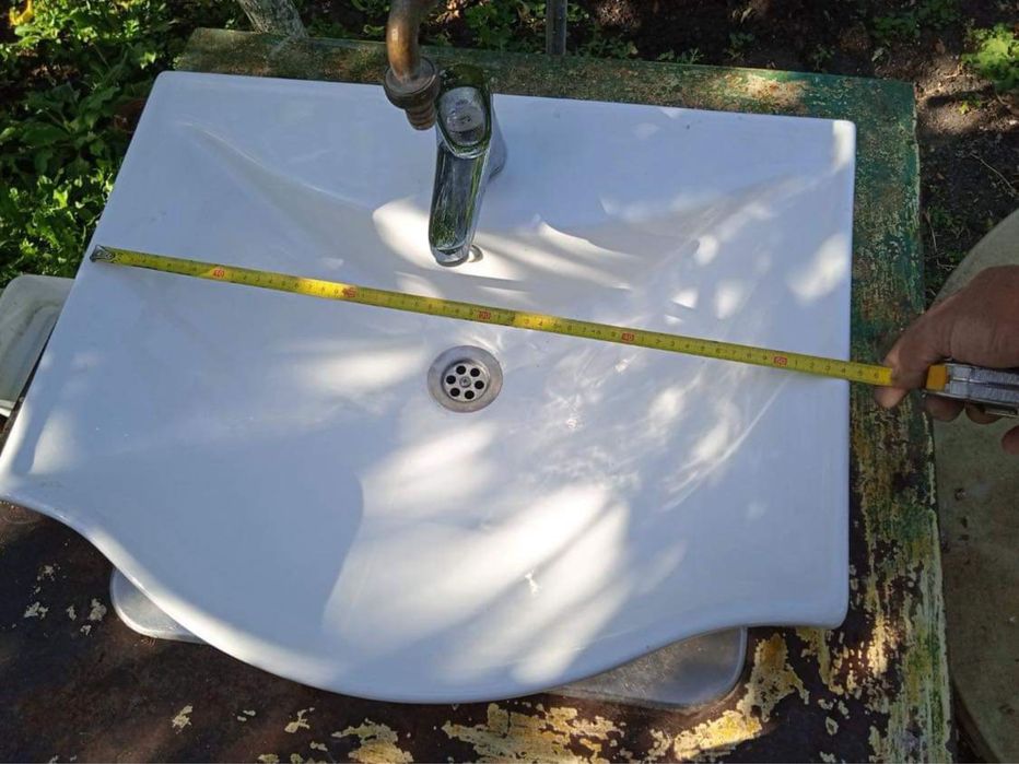 Мивка със смесител