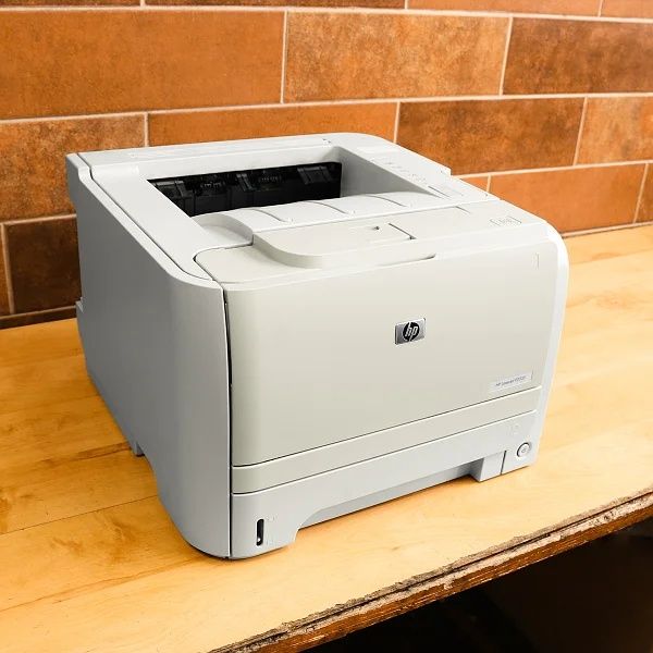 Принтер Hp 2035 + 2  картриджа и провода.