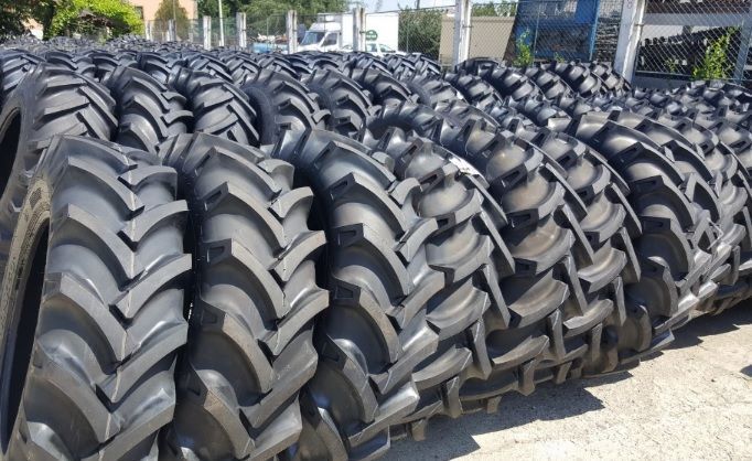 OFERTA 13.6-36 cauciucuri 2ani GARANTIE marca OZKA XYTV