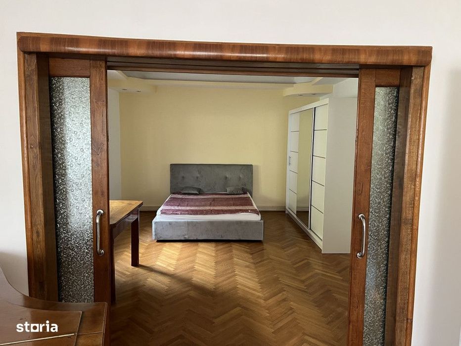 casa singur in curte 3 camere zona stefan cel mare