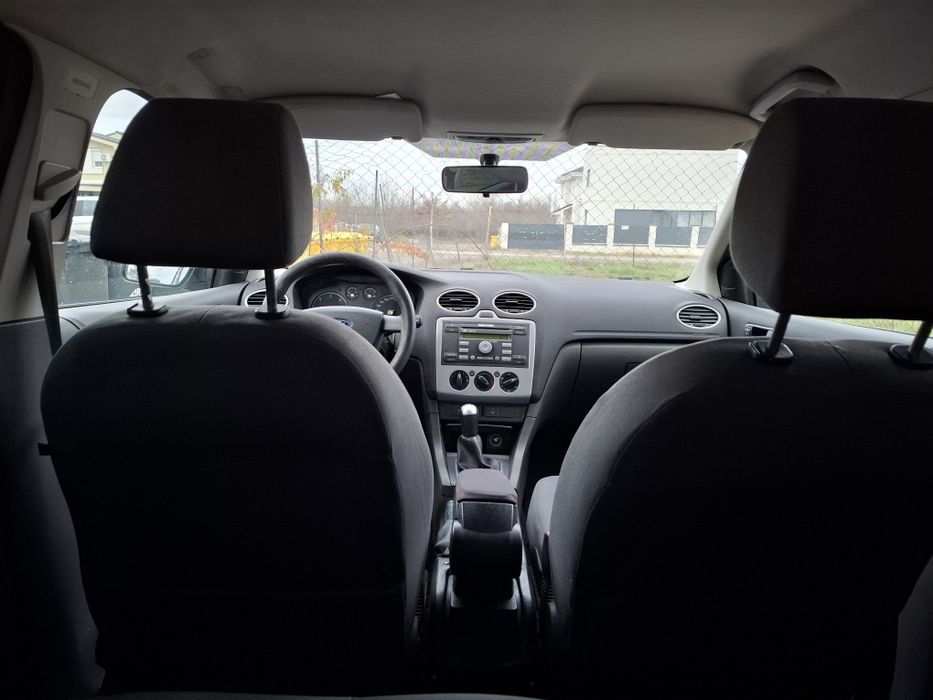 Ford Focus 2 Break 1.6 TDCi (90 CP) - Proprietar - Cârlig - 1200 Euro