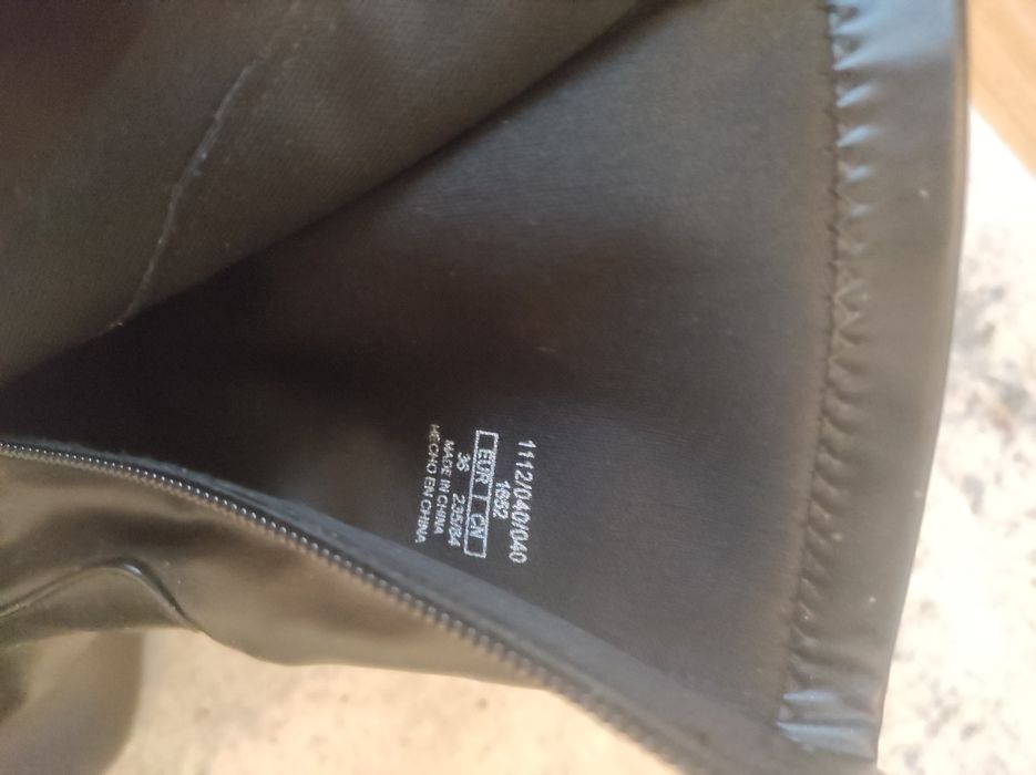 Ghete cu toc Pull&Bear, pantofi/ botine marimea 36