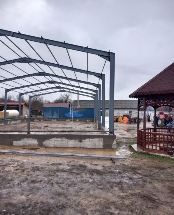 Hale metalice la preț redus