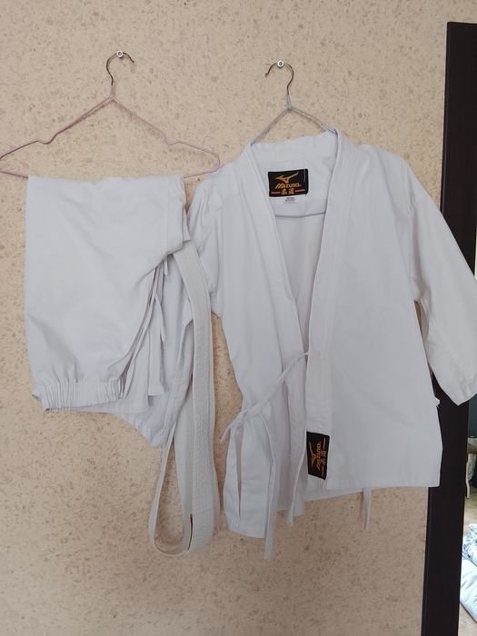 Кимоно одето было один раз размер 150