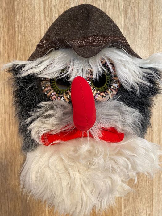 Masca traditionala lucrata manual