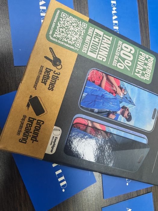 Стъклен протектор PanzerGlass за iPhone 16 и 15 Privacy Ultra-Wide