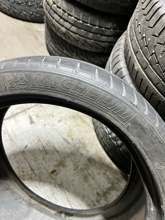 275/35/18 Michelin