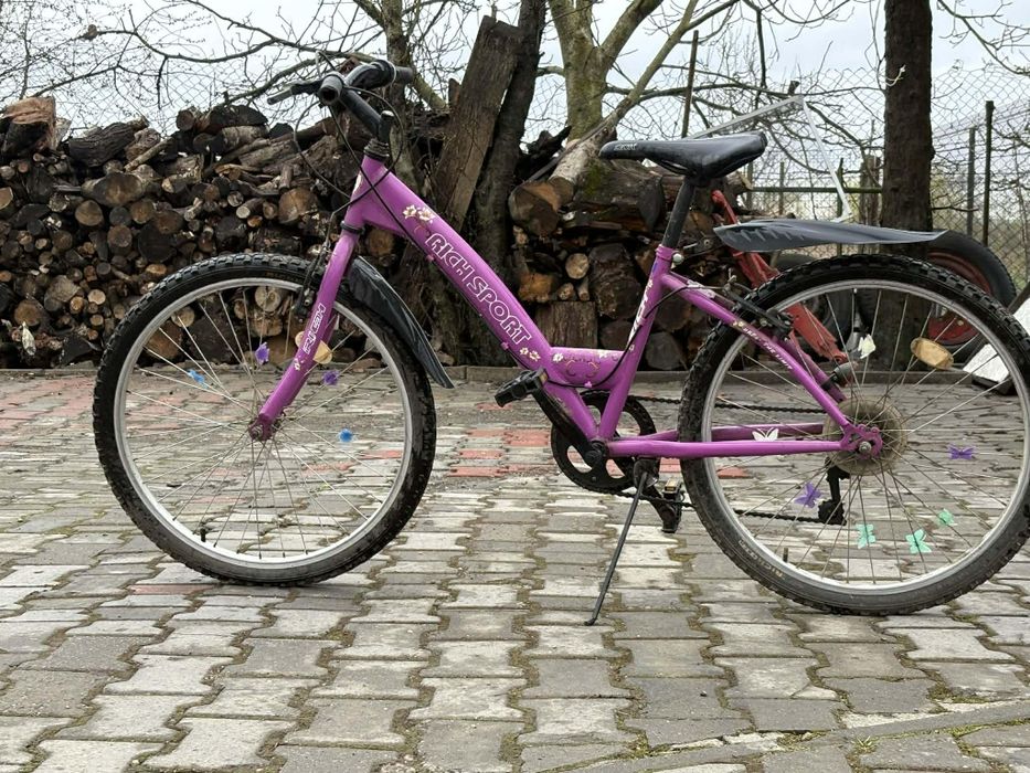 Bicicletă pentru fete