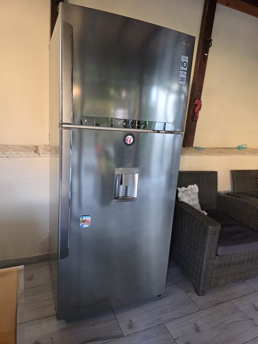 Frigider LG invertor foarte încăpător 508L