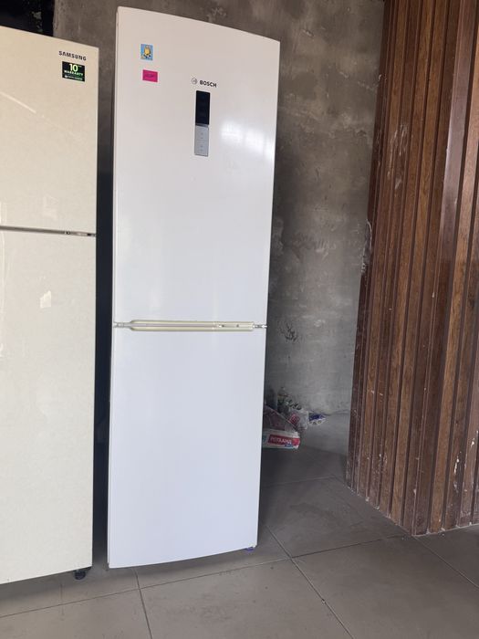 Продам Большой Холодильник БОШ