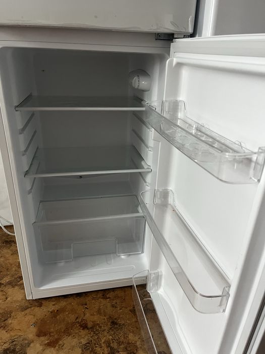 Холодильник сатылады