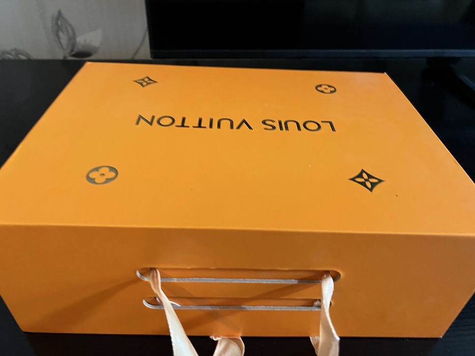 Geanta Louis Vuitton nepurtata