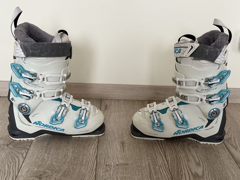 Дамски ски обувки rossignol и nordica 24