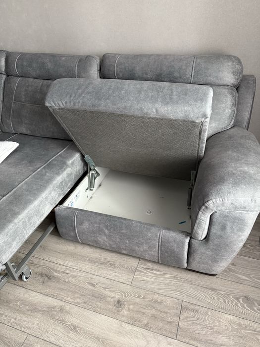 Диван «Релакс» в отличном состоянии.
