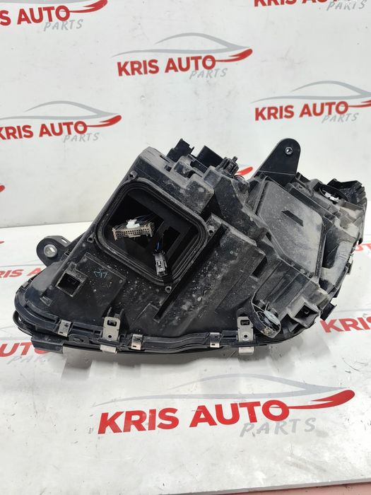 Десен фар Mercedes C Class 205 / Мерцедес Ц Класа 205