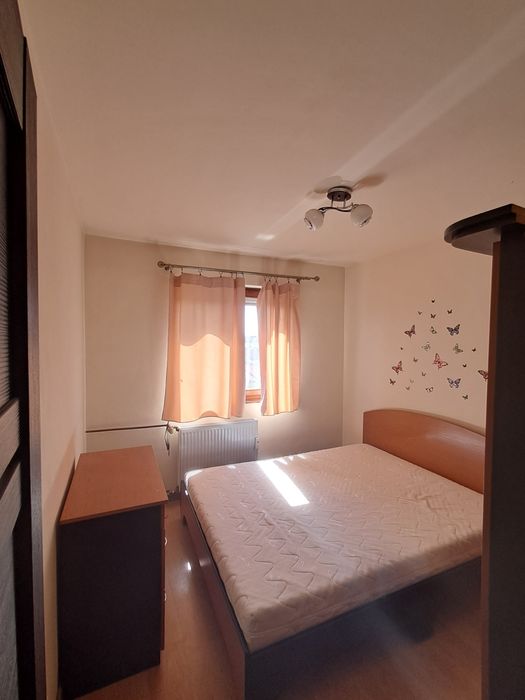 De închiriat apartament 2 camere  și loc de parcare în zona Fortuna