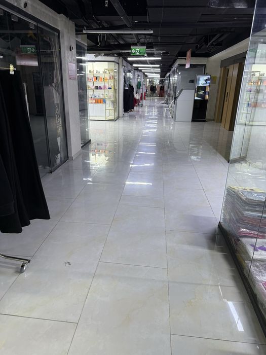 АБУ САХИЙ Тогрисида Alfa Trade Centr 1-ЕТАЖДА 10Кв Магазин Сотилади.