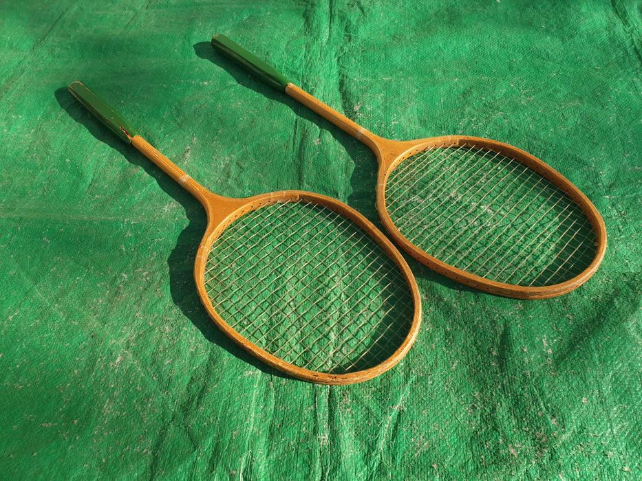 Vand Palete badminton în stare bună (uzate), doua bucatii