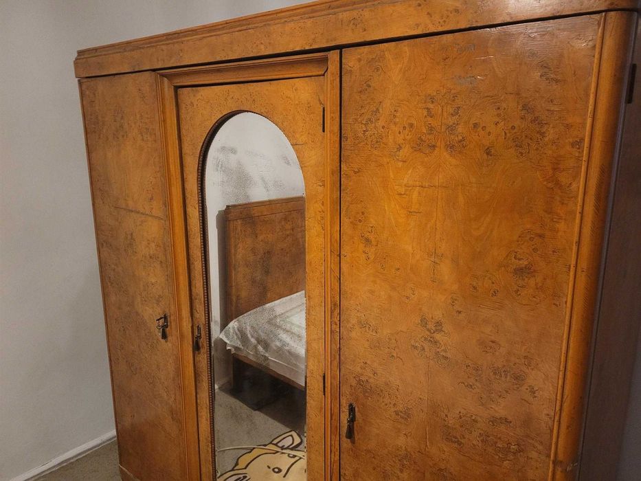 Set mobila dormitor din furnir de lemn de trandafir, de epoca