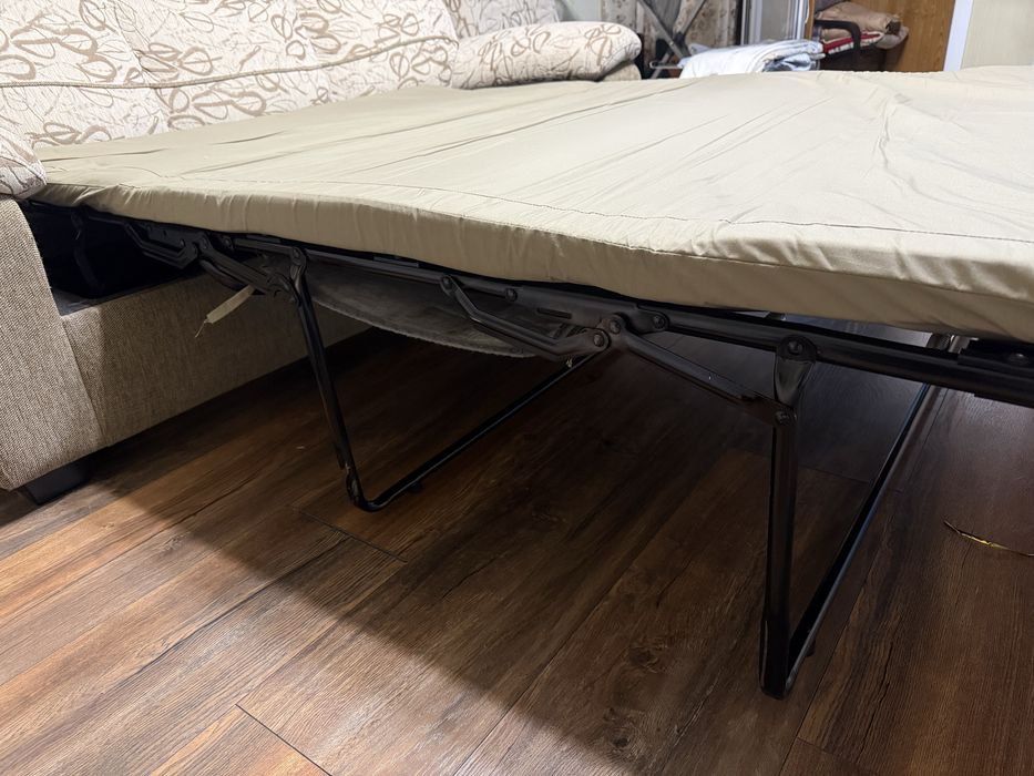 Диван двухместный