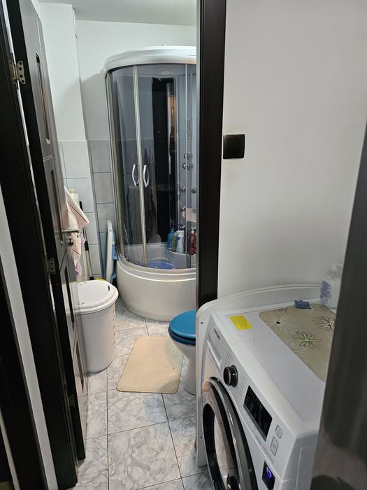 Inchiriez garsoniera