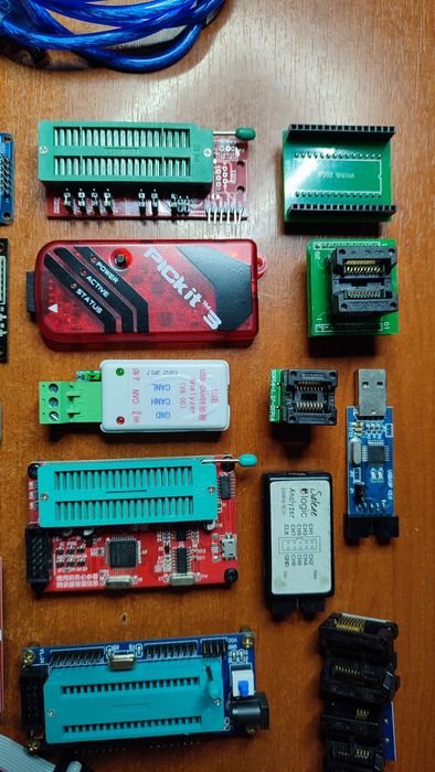 programatoare memorii Pic Atmel CANbus etc