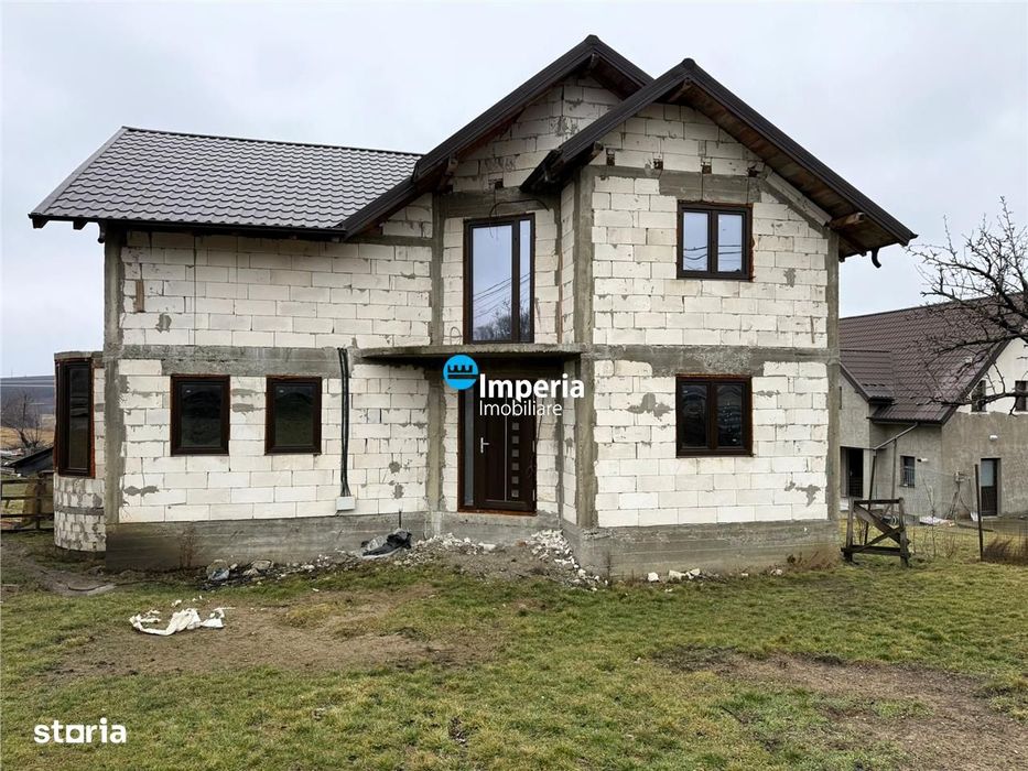 Casa individuala la gri, P+1+POD, 150 MP + 1000 mp teren, Bogonos - Le