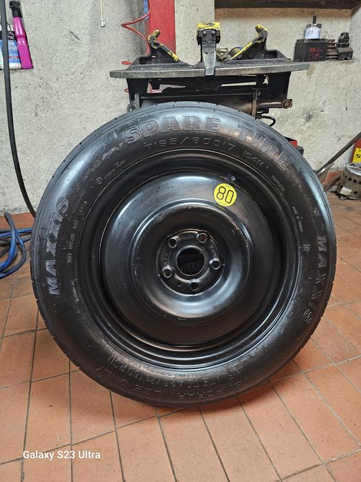 Патерица Toyota RAV4 165/80/17"